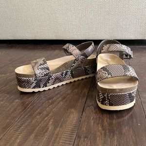 Dirty Laundry brand platform snakeskin shoes. Size 8.5. Never worn.
